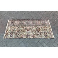 Handgefertigter Oushak Teppich Kleiner Vintage Teppich | 6'3x4'6 von RugsVintageOushak