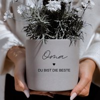 Muttertagsgeschenk Oma L Geschenk Blumentopf Für I Uroma Grau Mit Gravur Kleines Dankeschön Vom Enkel Muttertagsgeschenk Oma L Geschenk Blumentopf Für I Uroma Grau Mit Gravur Kleines Dankeschön Vom Enkel von RundeSacheDE