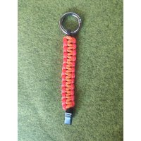 Großer Kotbeutelhalter Rot/Orange, An Rundem Grauem Karabiner von Rundeleinen