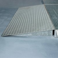 Auffahrrampe für SAFE Flach-Auffangwanne aus Stahl, BxL 970 x 850 mm Auffahrrampe für SAFE Flach-Auffangwanne aus Stahl, BxL 970 x 850 mm von SAFE