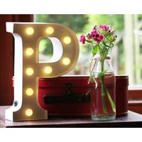 Buchstabe P - Metall Karneval Stil Laufschrift Licht, Led Leuchtbuchstabe Batteriebetrieben | Verschiedene Farben Perfektes Nachtlicht Geschenkidee von RupandFornCreative