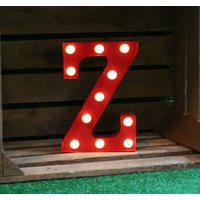 Buchstabe Z - Metall Karneval Stil Laufschrift Licht, Led Leuchtbuchstabe Batteriebetrieben | Verschiedene Farben Perfektes Nachtlicht Geschenkidee Buchstabe Z - Metall Karneval Stil Laufschrift Licht, Led Leuchtbuchstabe Batteriebetrieben | Verschiedene Farben Perfektes Nachtlicht Geschenkidee von RupandFornCreative