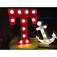 Letter T - Metall Karneval Style Partyzelt Licht, Led Leuchtbuchstabe Batteriebetrieben | Verschiedene Farben Perfektes Nachtlicht Geschenkidee von RupandFornCreative