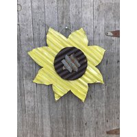 Gewellte Dose Sonnenblume/Rustikale Gartendeko von Rustaroundtheedges