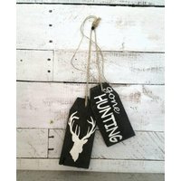 "Jagd Schild-Holz Jagd Schild-Hirsch Jagen-Holz "Gegangen Jagd" Hirsch Hänge Tags-Distressed Rustikale Cottage Wohnkultur." von RustedRoost