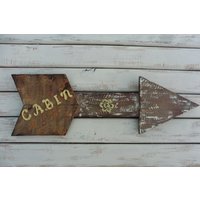 Hütte Pfeil Schild ~ Reclaimed Holz Wandbehang Mit Blumenhaken Outdoor See Rustikal Distressed Shabby Chic Dekor von RusticBoardwalk