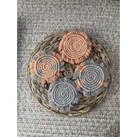 Makramee Untersetzer - Set Geflochtene Geschenk Für Mama Brautjungfer Boho Lehrer von RusticGardenMarket