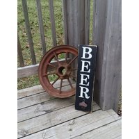 Hölzerne Bier Schild - Bottle Opener Zeichen Holz Hobbyraum Wand Geschenk Für Papa Ihn Brautführer von RusticLaneCreations