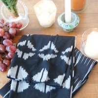 Handgewebte Baumwolle Ikat Schwarz Dreieck Geschirrtuch Handgewebte Baumwolle Ikat Schwarz Dreieck Geschirrtuch von RusticLoom