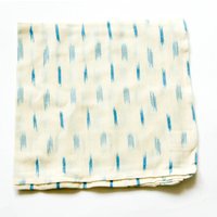 Handgewebte Cotton Ikat Cloth Dinner Napkins Set Von 4-White Blue Dash-Wedding Napkins-Hochzeitsgeschenk-Fair Trade-Rustic Loom Handgewebte Cotton Ikat Cloth Dinner Napkins Set Von 4-White Blue Dash-Wedding Napkins-Hochzeitsgeschenk-Fair Trade-Rustic Loom von RusticLoom