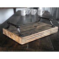 Altes Serviertablett Aus Altem Eichenholz Altes Serviertablett Aus Altem Eichenholz von RusticRidgeTableCo