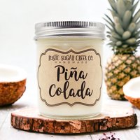 Pina Colada Duftkerze Soja Wachs Kerze Handgemacht Sauberes Abbrennen 3-Größen Mit Geschenk Box Cocktail von RusticSugarCreekCo