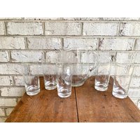 Vintage Set Von 5 Geätzten Gläsern Mit Passendem Krug | Geätztes Monogramm "C" Trinkglas Und von RustyNailSalvageCo