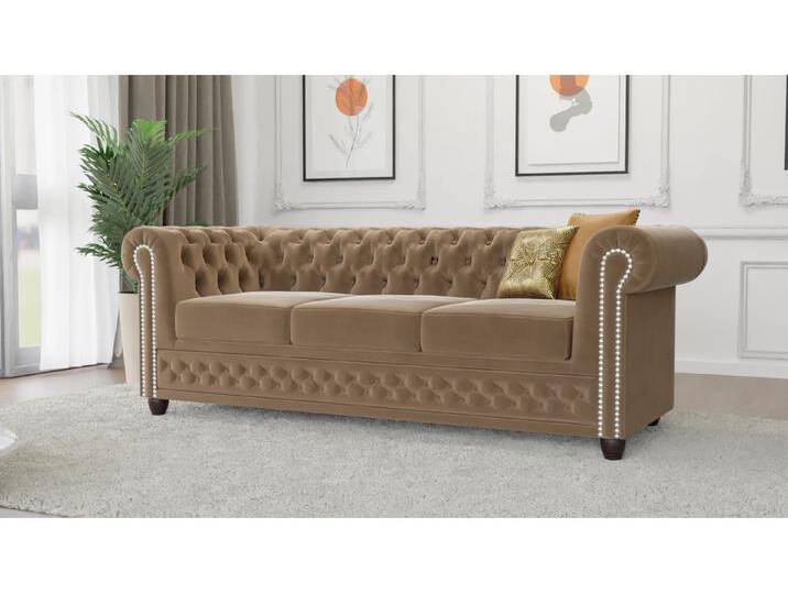 S-Style Möbel Cleo - Chesterfield 3 sitzer Sofa aus Samt-Stoff mit Holzfüßen - Beige S-Style Möbel Cleo - Chesterfield 3 sitzer Sofa aus Samt-Stoff mit Holzfüßen - Beige von S-Style Möbel