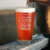 Ich Trinke Apfelwein Und Weiß, Dinge Pint Glas Ich Trinke Apfelwein Und Weiß, Dinge Pint Glas von S4EOriginals
