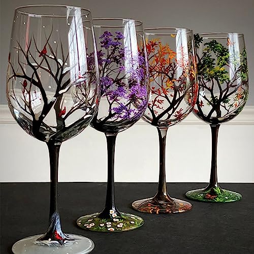 Vier Jahreszeiten Baum Weingläser – handgemalte Kunst, Frühling Sommer Herbst Winter bemalte Weingläser, saisonale Baum Kunst Design farbige Gläser (Stielglas, 4 STÜCK) von SAKEMA