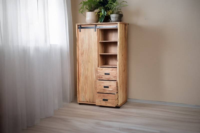 SAM® Kleiderschrank Fritz Akazienholz, mit Baumkante oder gerader Kante, Industrial-Design von SAM®