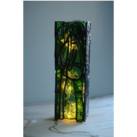 Mackintosh Jugendstil Glasmalerei-Leuchtkasten Piniengrün-Skulptur von SARIYER