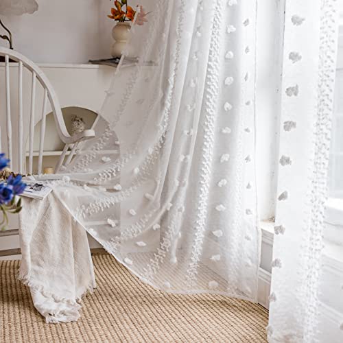 SASIGAYA Gardinen 2er Set Transparente Weiß Voile Kurz Vorhänge Pompons Durchsichtige Vorhang Dekoschal Vintage Landhausstil Stabtaschenvorhänge für Modern Küche Wohnzimmer Schlafzimmer B 132×H 120 cm von SASIGAYA