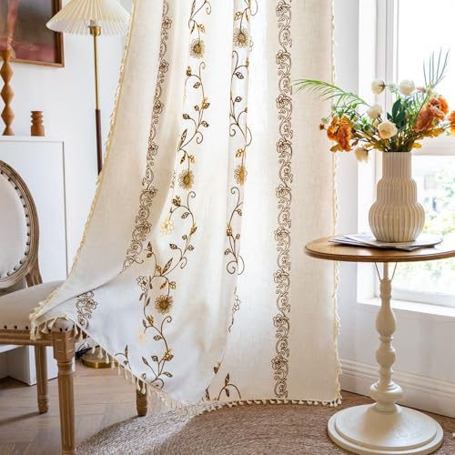 SASIGAYA Vorhänge 2er Set Boho Beige Vintage Blumen Bestickte Vorhang Landhausstil Stabtaschenvorhänge Baumwolle Leinen Verdunklungen Gardinen mit Quasten für Schlafzimmer Wohnzimmer B137×H244cm von SASIGAYA