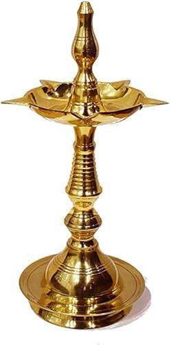 SATVIK 17,8 cm stehende Messing Metall Kerala Samai Diwali Deepak für Puja Traditional Panchmahal Pooja Deepam Diya Öllampe Kutthu Vilakku Dia Deepawali Indian Housewarming Return Gift Item (1 Stück) von SATVIK