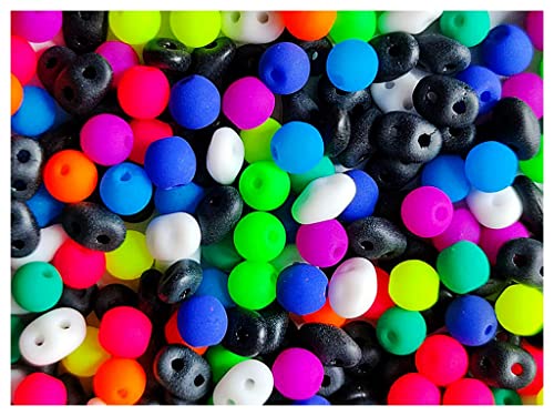 Mix Beads ScaraBeads, 35 g, Mischung aus Tschechischen Pressglasperlen (SuperDuo - 2.5x5mm und Runden Neonperlen - 4mm), Schwarz Matt und Weiß Matt mit Neon-Set (Gelb, Orange, Rosa, Grün, Lila, Blau) von SCARA BEADS GET INSPIRED