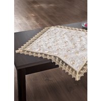 Tisch- und Raumdekoration mit Macramé-Spitzenbordüre von SCHÄFER