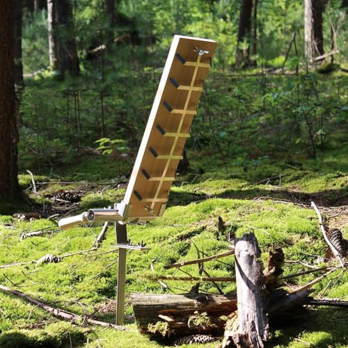 Premium Flammlachsbrett für Lagerfeuer mit Erdspieß, Flameboard & Erdspieß halten fest an jeder Feuerstelle, stufenlose Neigungsanpassung außerhalb der Hitzezone, drehbar zum Garen aller Seiten. von SCHILLING Fischgrilltechnik