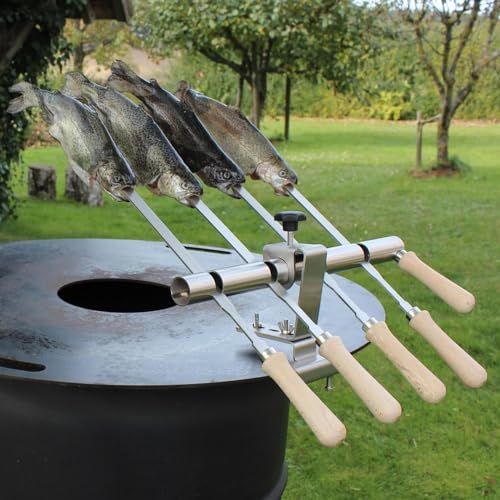 Premium Steckerlfisch Halter für Grillplatte - Platz für 4 Fische - Fisch Grill Aufsatz passt auf Jede Grillplatte - stufenlos verstellbar - Fischhalter 100% Edelstahl - Asado Grill für Grillplatte von SCHILLING Fischgrilltechnik