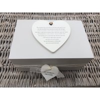 Personalisierte Erinnerungsbox Im Shabby Chic Stil in Erinnerung An Ehemann Geliebte Eine Frau Freundin Oder Jeden Namen Verlust Trauer Erinnerung von SCPLTD