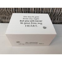 Shabby Chic Personalisiertes Geschenk in Erinnerung An Einen Geliebten Menschen Tochter ~ Verlust Von Baby Kind Sohn Irgendein Name .. Memory Box von SCPLTD