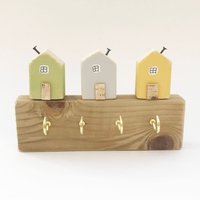 Kleine Holzhäuser Als Schlüsselbrett Home Decor Accessoires Geschenk von SCWStudioofWood