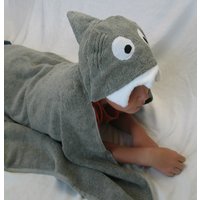 Hai Kapuzen Badetuch - Spaß Am Strand Oder Pool Tolles Geschenk Zum Geburtstag Zur Babyparty von SDKdesigns