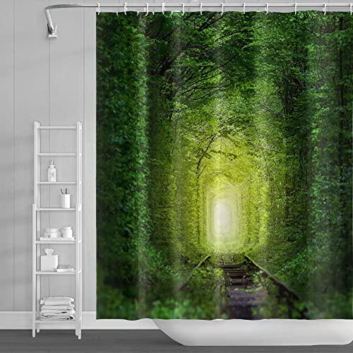 SDOTPMT 152x183cm Magie Wald Duschvorhang Jahrgang Alt Eisenbahn Spur Märchen Fantasie Urwald Baum Badevorhang Grün Anlage Blatt Natürlich Badewannenvorhang für Badezimmer Polyester mit Haken von SDOTPMT