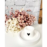 Schlichter Kerzenständer Mit Herz Für Tafel - Stabkerzen in Weiß | Kerzenhalter Kerzenleuchter Nordisch Hygge von SDSchoeneDinge