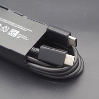 Schwarzes Samsung USB-C-auf-USB-C-Kabel, 1 m Länge, 45 W ultraschnelles Laden Schwarzes Samsung USB-C-auf-USB-C-Kabel, 1 m Länge, 45 W ultraschnelles Laden von SERBIA