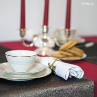 Luxuriöser Funkelnder Tischläufer/Beige Tischläufer/Leinen Dunkel Silber von SESEstudio
