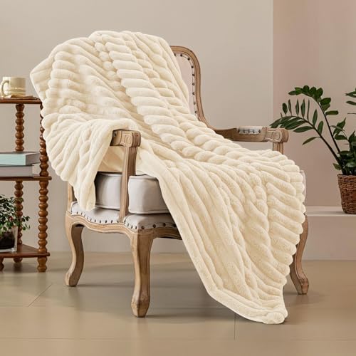 Kuscheldecke Kaninchen Plüsch Decke Super Soft Wohndecke Dick 540 G/M² Flanell Decke Couchdecke Warme Überwurfdecke Sofadecke Vielseitig Blanket Für Bett Sofa Schlafzimmer Büro Aprikose 230 x 250cm von SHANNA