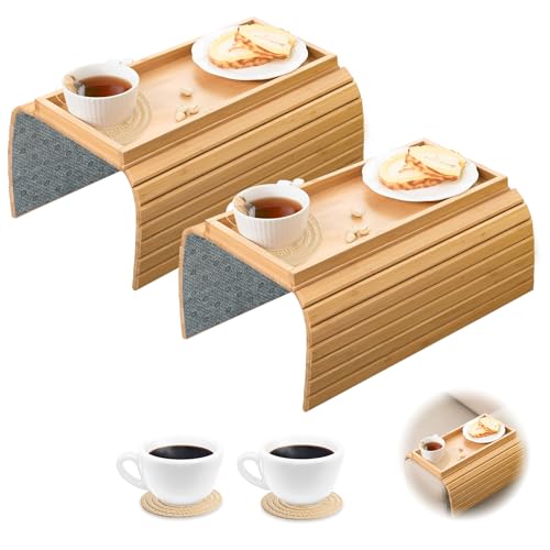 2 Stück Sofatablett Armlehne, Bambus Couch Tablett Couch Armlehnentisch mit Tassenmatten, Faltbarer Rutschfestes Sofa Tablett Sofa Armlehnenablage Sofa Armlehne Ablage für Snacks Fernbedienung Tassen 2 Stück Sofatablett Armlehne, Bambus Couch Tablett Couch Armlehnentisch mit Tassenmatten, Faltbarer Rutschfestes Sofa Tablett Sofa Armlehnenablage Sofa Armlehne Ablage für Snacks Fernbedienung Tassen von SHILIPAIJC