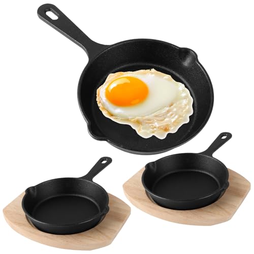 SHUESS 3er Set Mini-Gusseisen-Bratpfannen Mit Holzboden, 14cm Gusseisen Pfanne Klein, Gusseisen Pfannen, kleine Bratpfannen für Herd, Backofen, Grillsicher, Innen- und Außenbereich SHUESS 3er Set Mini-Gusseisen-Bratpfannen Mit Holzboden, 14cm Gusseisen Pfanne Klein, Gusseisen Pfannen, kleine Bratpfannen für Herd, Backofen, Grillsicher, Innen- und Außenbereich von SHUESS