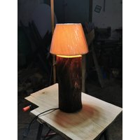stehlampe Aus Einem Nussbaumstamm Mit Lampenschirm von SHolzDesign