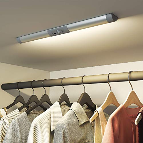 SIBI LED Licht mit Bewegungsmelder, USB Wiederaufladbar Schrankbeleuchtung, Augenschutz Design Kleiderschrank Beleuchtung, Stick an überall für Schrank, Treppen, Flur, Normales Weiß 4000K, 1 Stück von SIBI LIGHTING