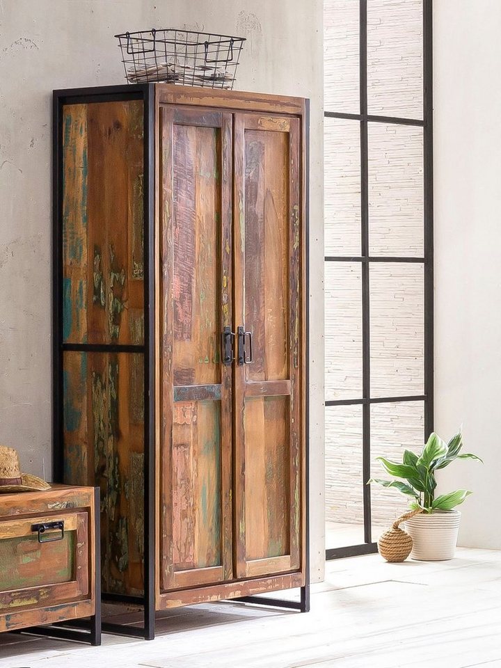 SIT Garderobenschrank Bali Angefertigt aus Holz von Fischerbooten SIT Garderobenschrank Bali Angefertigt aus Holz von Fischerbooten von SIT