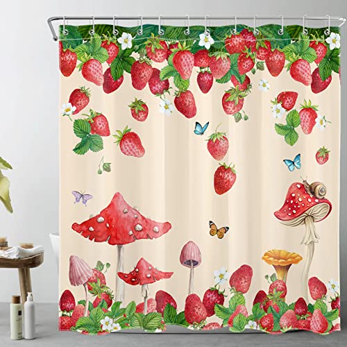 Roter Erdbeer-Pilz-Duschvorhang für Badezimmer, blauer Schmetterling und Obst mit grünem Blatt auf beigem Duschvorhang mit 12 Haken, rustikale Pflanzen-Badezimmervorhänge, Duschset, 182,9 x 182,9 cm von SJOAOAA