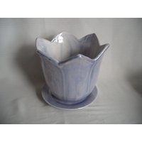 Übertopf Tulpe Mit Auffangschale Aus Perlmutt von SKCeramics