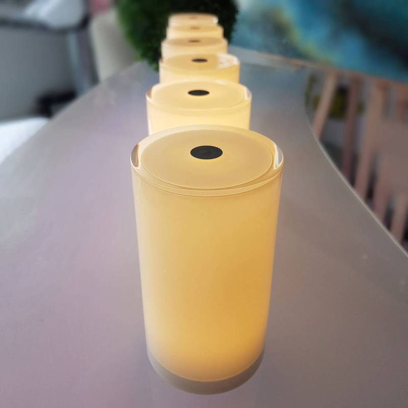 Kabellose Tischleuchte Tub App-steuerbar, RGBW Kabellose Tischleuchte Tub App-steuerbar, RGBW von Smart&Green