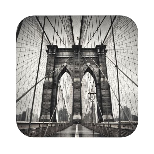 Untersetzer mit Brooklyn Bridge, 4er-Set, saugfähiger Lederuntersetzer für Getränke, hitzebeständige Tassenmatte zum Schutz des Tisches, Couchtischmatten für die Heimdekoration des Hauses Untersetzer mit Brooklyn Bridge, 4er-Set, saugfähiger Lederuntersetzer für Getränke, hitzebeständige Tassenmatte zum Schutz des Tisches, Couchtischmatten für die Heimdekoration des Hauses von SMAZDFXX