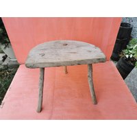 Antikes Primitiv Altes Handgeschnitztes Stuhl Stativ Aus Holz von SMELLOFVINTAGETOOLS