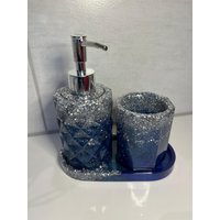 Seifenspender Set Inkl. Zahnputzbecher Und Tablett Oder Seifenschale Aus Epoxidharz Seifenspender Set Inkl. Zahnputzbecher Und Tablett Oder Seifenschale Aus Epoxidharz von SMartResinDesign