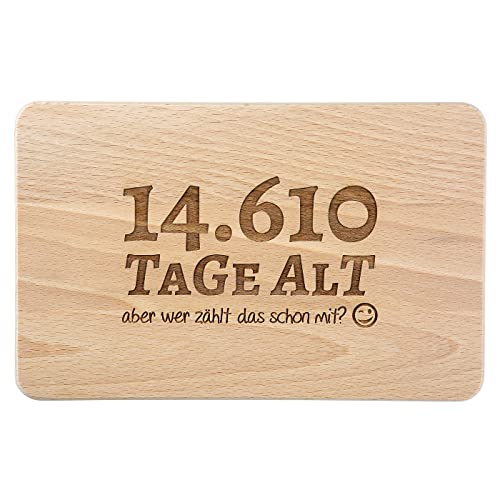 Brotzeitbrett mit Spruch zum 40. Geburtstag - Tage alt…aber wer zählt das schon mit? - Schneidbrett mit Alter in Tagen - Geburtstags-Geschenk - Schneidbrett | Maße: 22x14x1 cm (40. Geburtstag) von SNEG